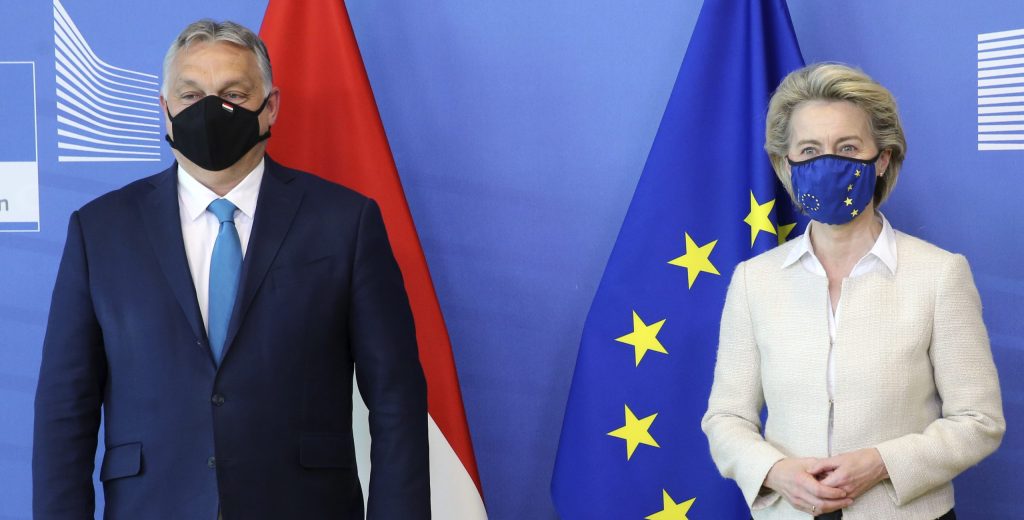 Bude eurokomisia trestať Maďarsko, ak Orbán prehrá voľby?