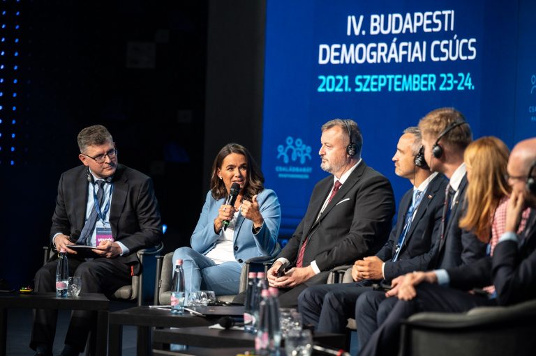 Čo sa podarilo Maďarom na Demografickom summite v Budapešti