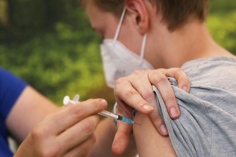 Imunológ Jaroslav Svoboda: Prečo sa nevedie verejná debata o účinkoch vakcín?