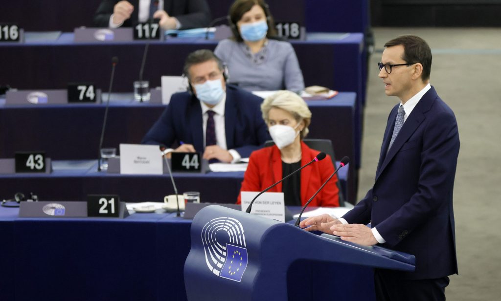 Europarlament opäť vyhrešil Poľsko. Spochybňuje poľský súd a viní ho z ohrozovania jednoty Únie