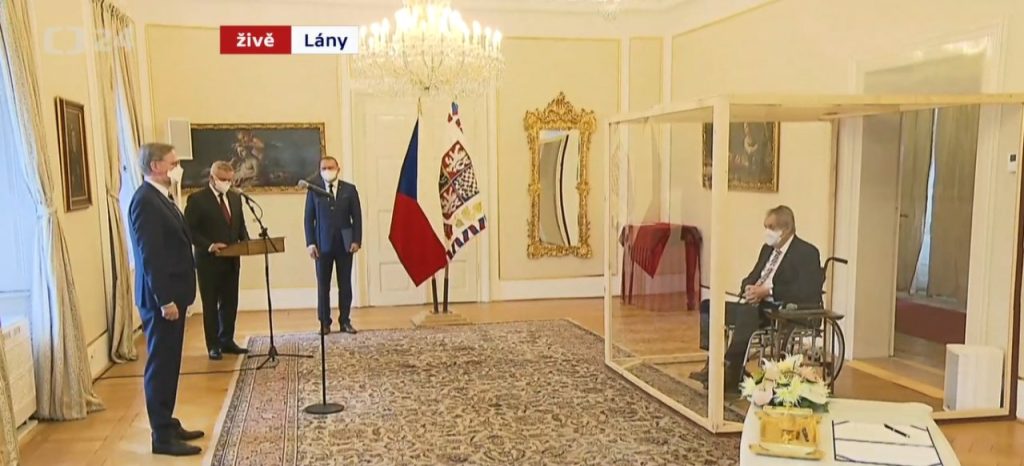 Prezident Zeman vymenoval Petra Fialu za nového českého premiéra