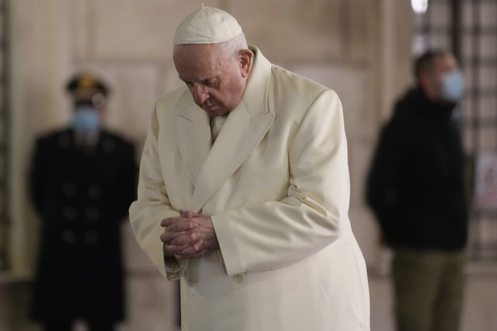Čo si všimli vatikanisti: Mal pápež odvolať parížskeho arcibiskupa kvôli klebetám?