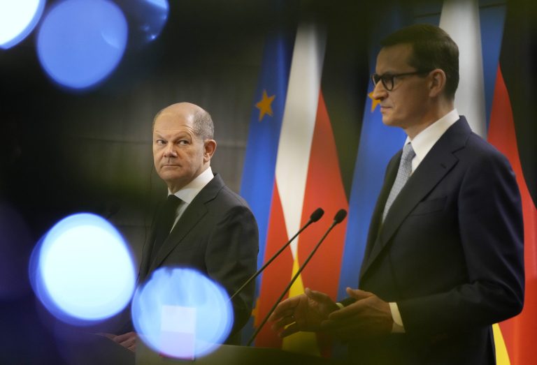 Poľsko chce oživiť vzťahy s Maďarskom. Je to reakcia na nemecký návrh na zrušenie práva veta