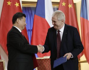 Čína našla spojenca v nemeckom priemysle. Je Česko pripravené na jej bojové umenie?