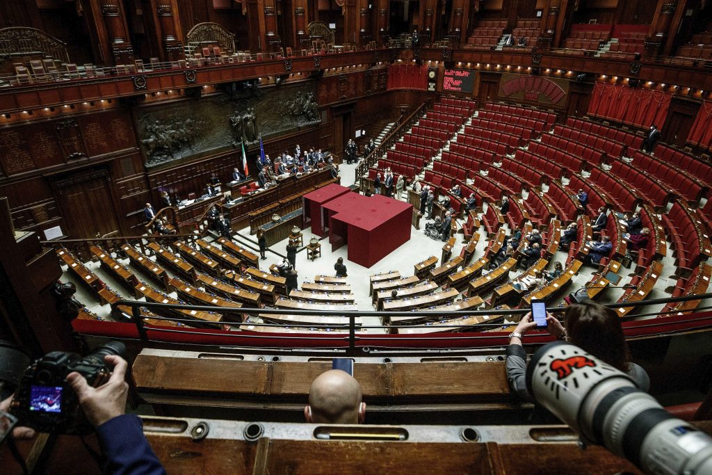 Taliansko zažíva politický bizár. Volia prezidenta a vyhrávajú prázdne hlasovacie lístky