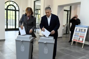 Europoslanci chcú vyslanie monitorovacej misie na maďarské parlamentné voľby