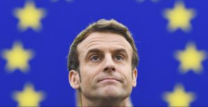 Potrat by mal byť základným právom v EÚ, povedal v prelomovom prejave Macron v europarlamente