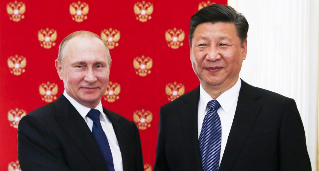 Čína odmieta nazvať ruský vpád inváziou, volá po zdržanlivosti