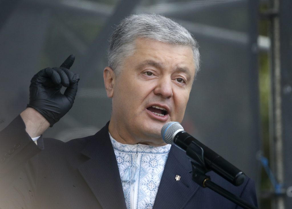 Obvinenie Porošenka môže ohroziť dôveryhodnosť Ukrajiny v zahraničí. Aj legitimitu Zelenského doma
