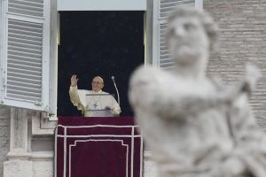 Pápežov týždeň: o cancel culture, covide a ťažkých životných situáciách rodičov
