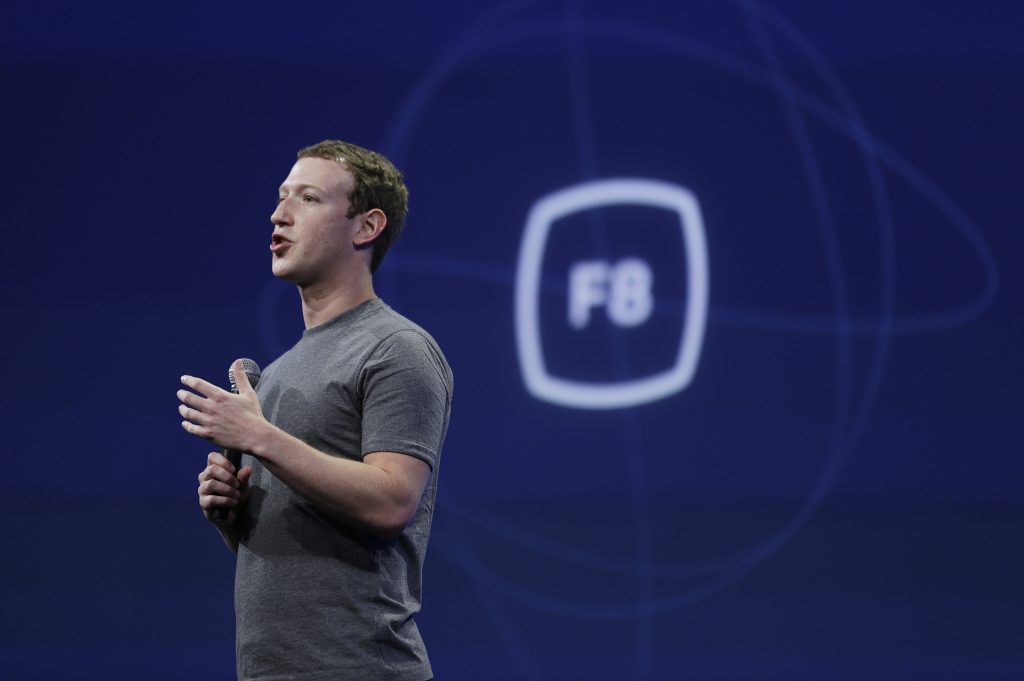 FBI tlačila na sociálne siete, aby mazali informácie o Bidenovom laptope, tvrdí Zuckerberg