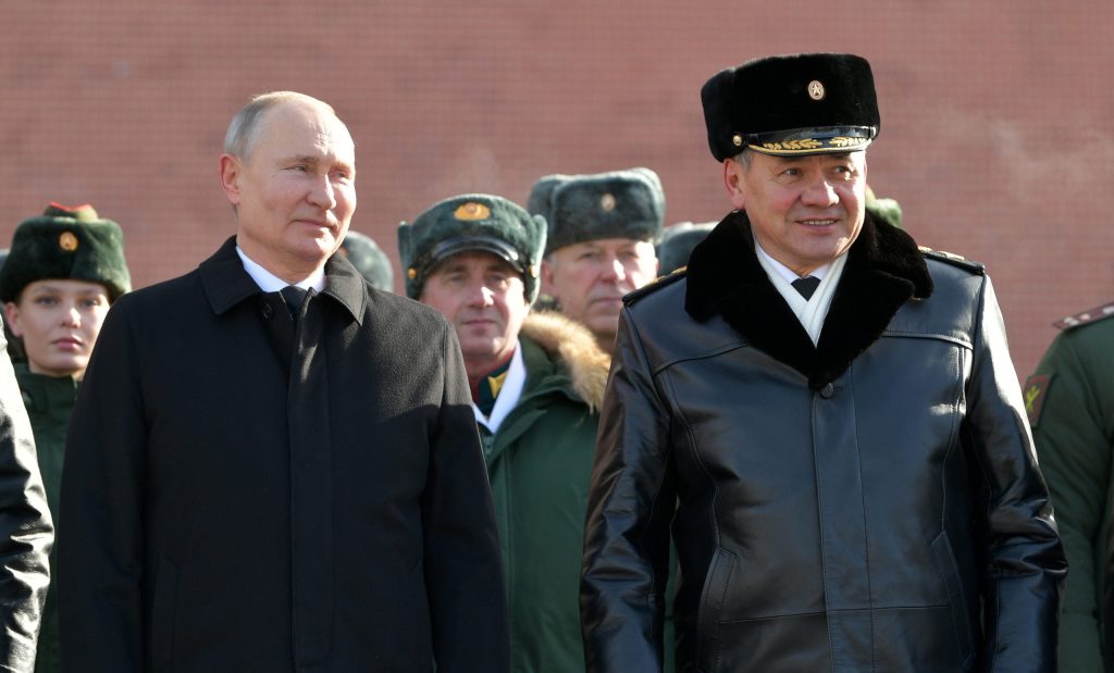 Vojenský expert: Rusi postupujú pomalšie, než si želali