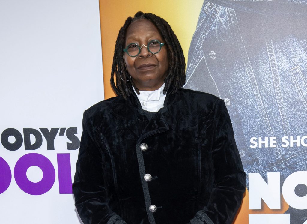 Herečku Whoopi Goldbergovú stiahli z vysielania. Vyhlásila, že holokaust nebol o rase