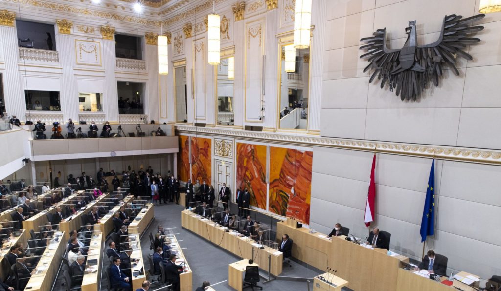 Odvážil sa rakúsky parlament naozaj odmietnuť Zelenského reč?