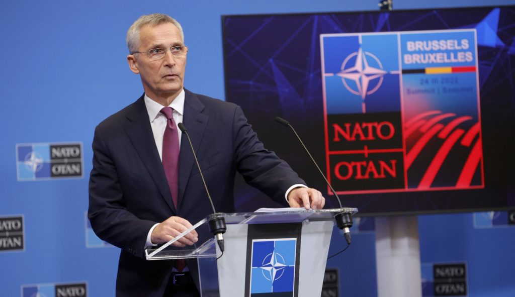 NATO chce posilniť východné krídlo štyrmi bojovými skupinami. Jedna má byť na Slovensku