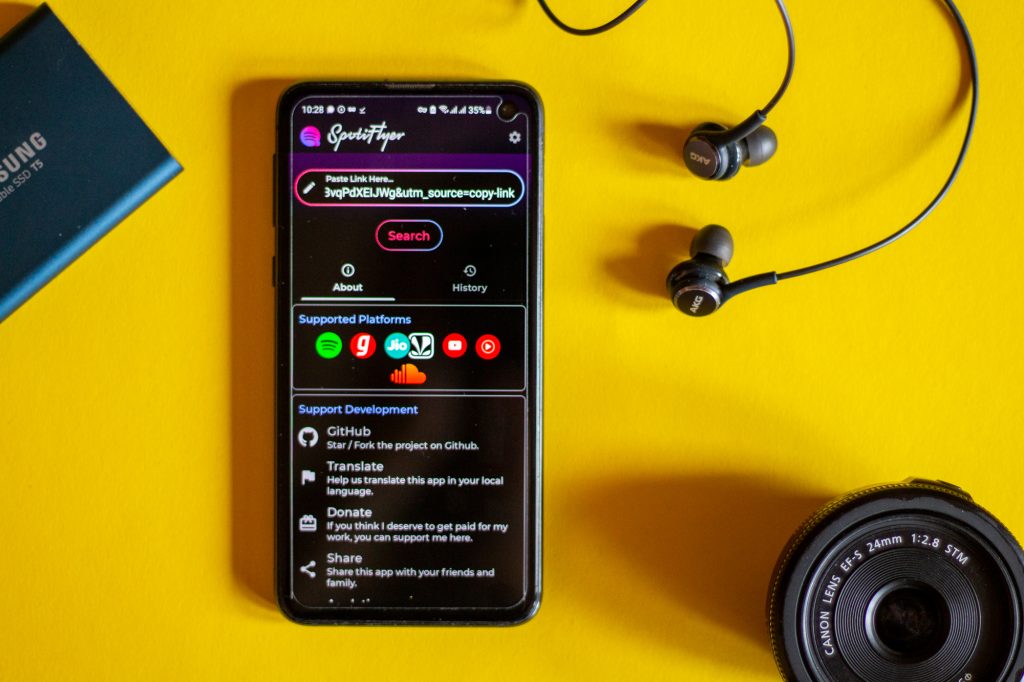 SpotiFlyer je aplikácia, ktorá pomáha stiahnuť obľúbenú hudbu z internetu do smartfónu