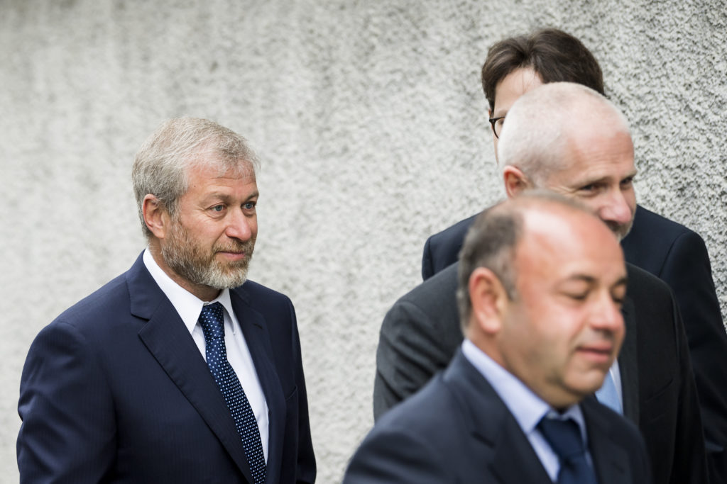 Putin potvrdil Abramovičovo alibi, naozaj pomáhal organizovať mierové rokovania