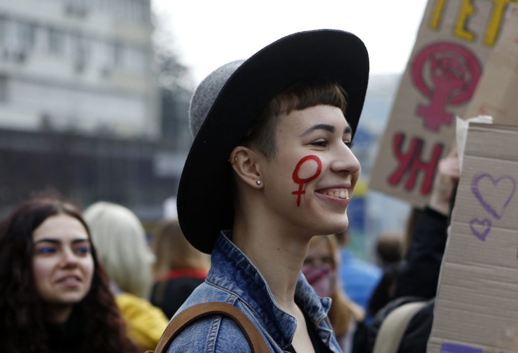 Europarlament žiada v smernici o rovnom odmeňovaní mužov a žien nahradiť pohlavie slovom rod, teda gender