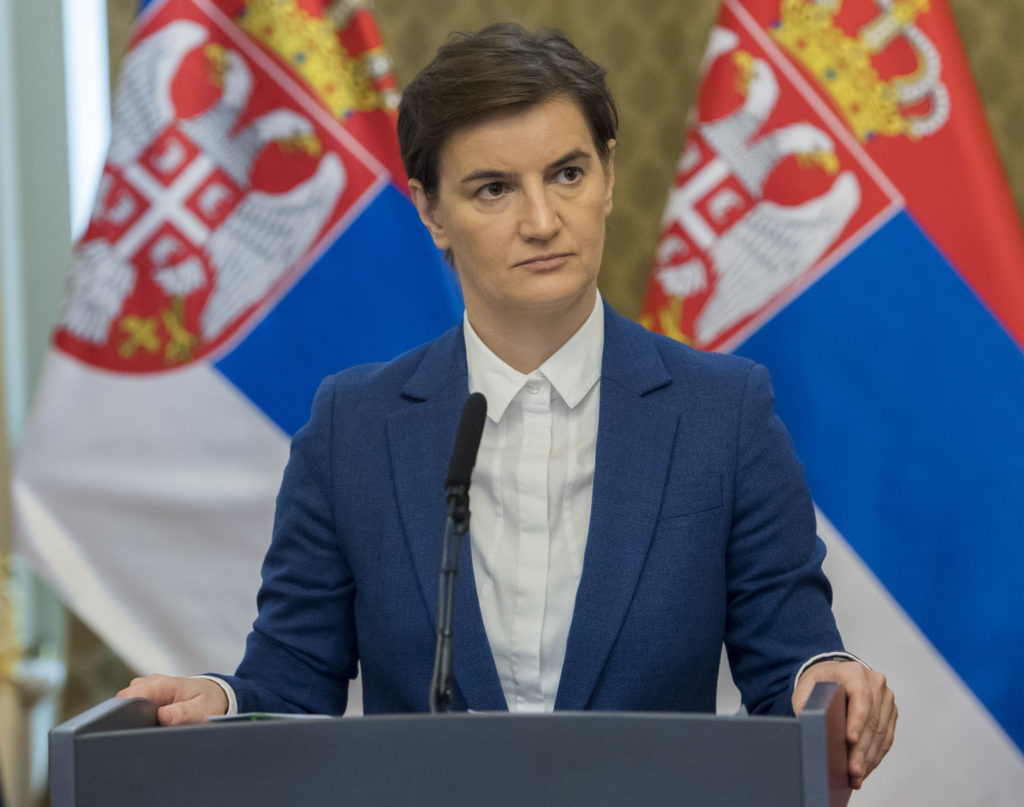 Srbská premiérka obvinila zo série bombových poplachov v Belehrade Západ
