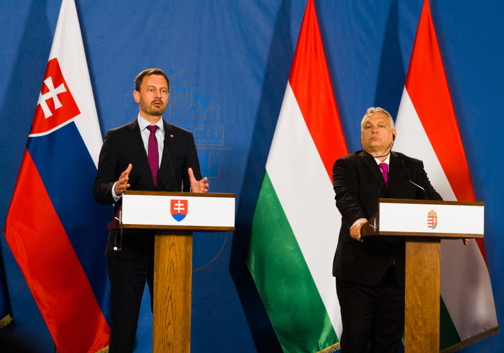 Únia môže vynechať Slovensko a Maďarsko z embarga na ruskú ropu, tvrdia európski diplomati