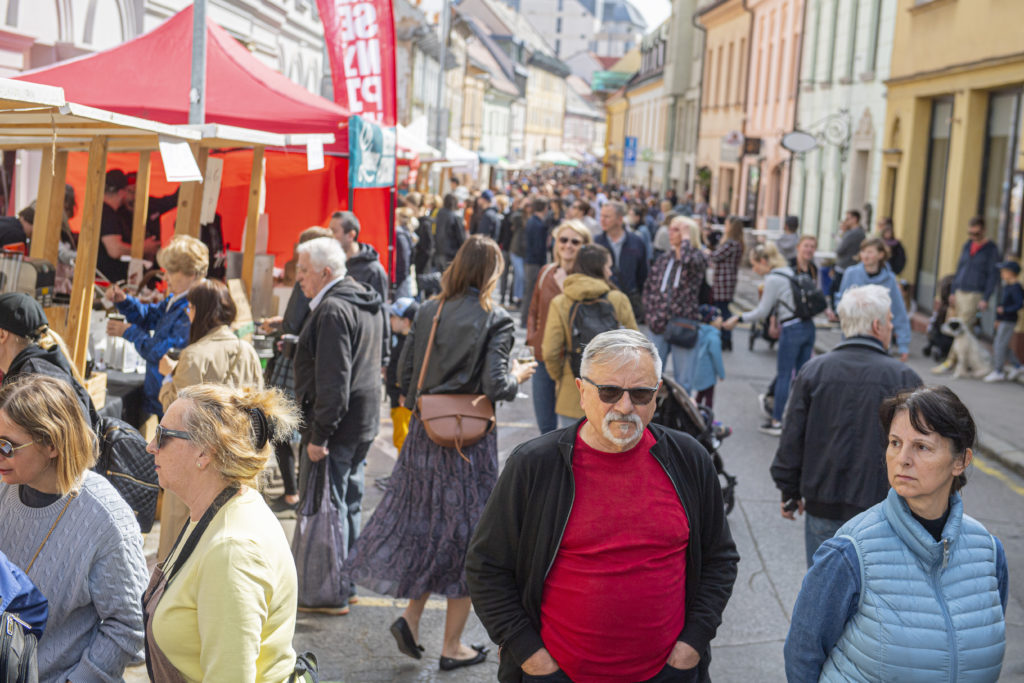 Slovenská domácnosť môže pre infláciu ročne stratiť takmer 4 200 eur