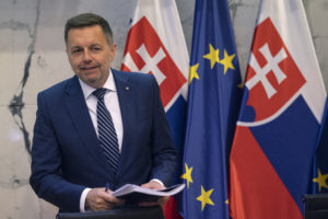 Vysoká inflácia, nízky rast a pokles reálnych miezd. NBS zverejnila prognózu slovenskej ekonomiky