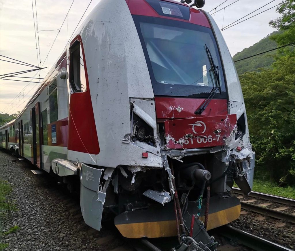 Polícia začala v súvislosti s nehodou vlaku pri Vrútkach trestné stíhanie