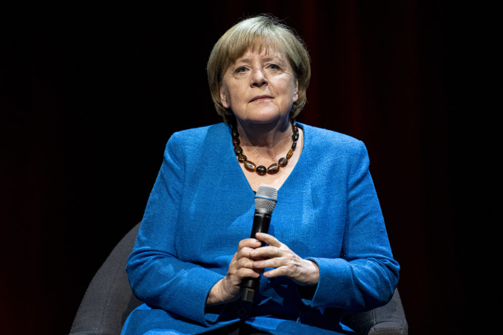 Merkelová: Vyhlásenia vo vojne na Ukrajine musíme brať vážne. Mier v Európe môže nastať len so zapojením Ruska