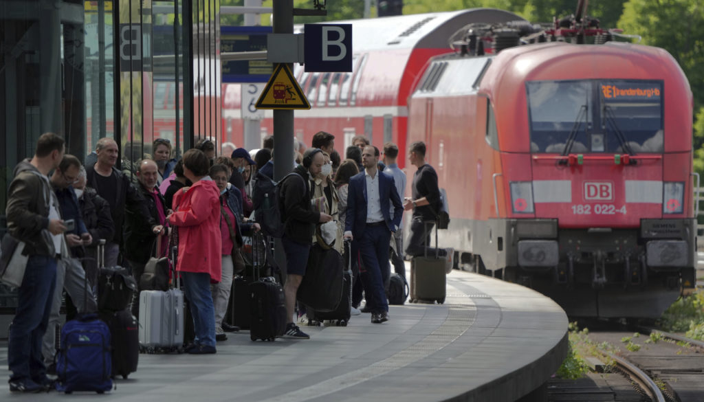 Kontroly na hraniciach s Českom sa budú týkať aj vlakov