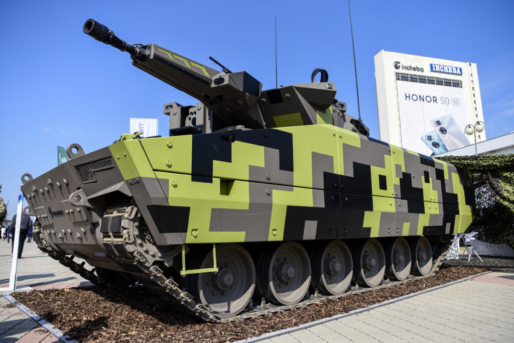 Ministerstvo obrany navrhuje kúpiť švédske pásové obrnené vozidlá