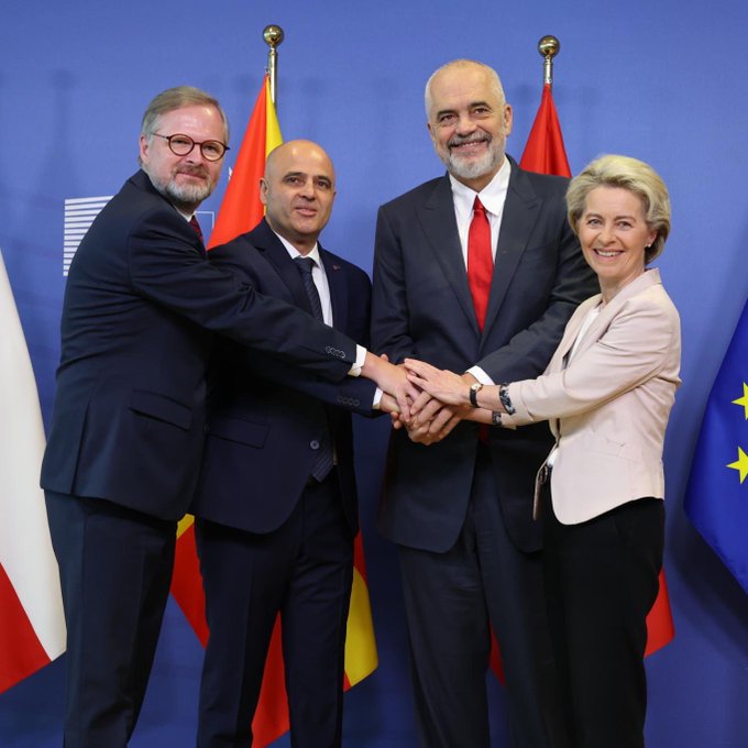 EÚ začala prístupové rokovania s Albánskom a Severným Macedónskom