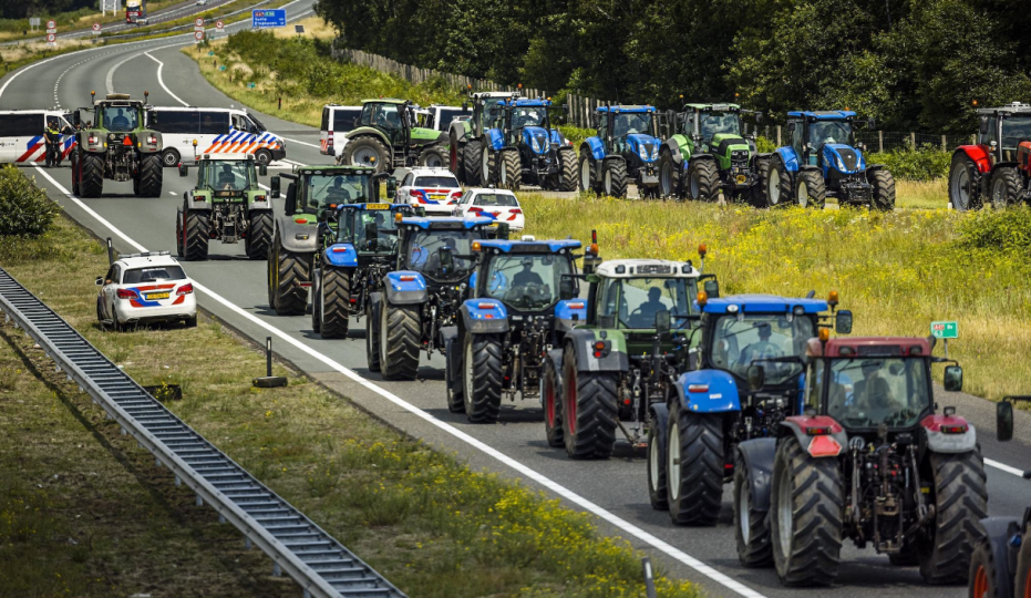 Vojna sa začala, odkazujú holandskí farmári. Chystajú celoštátnu blokádu dopravy