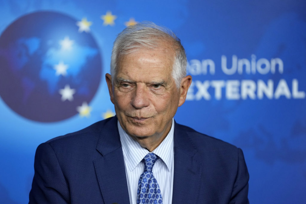 Nové sankcie EÚ voči Rusku budú zamerané na vyše 1 300 ľudí a firiem, oznámil Borrell