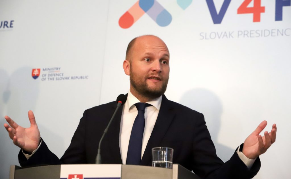 Naď: Rezort obrany získal z fondov USA 205,8 milióna dolárov