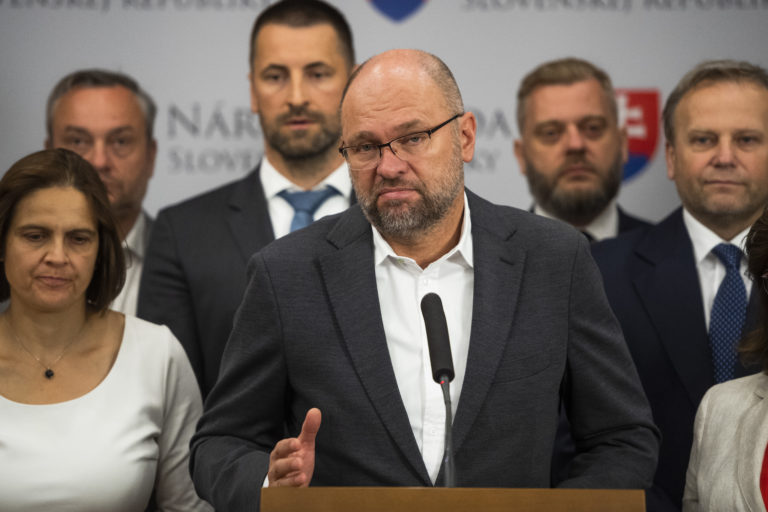 SaS kritizuje Záborskej „pozmeňovák“ k zákonu o príspevku pri narodení dieťaťa