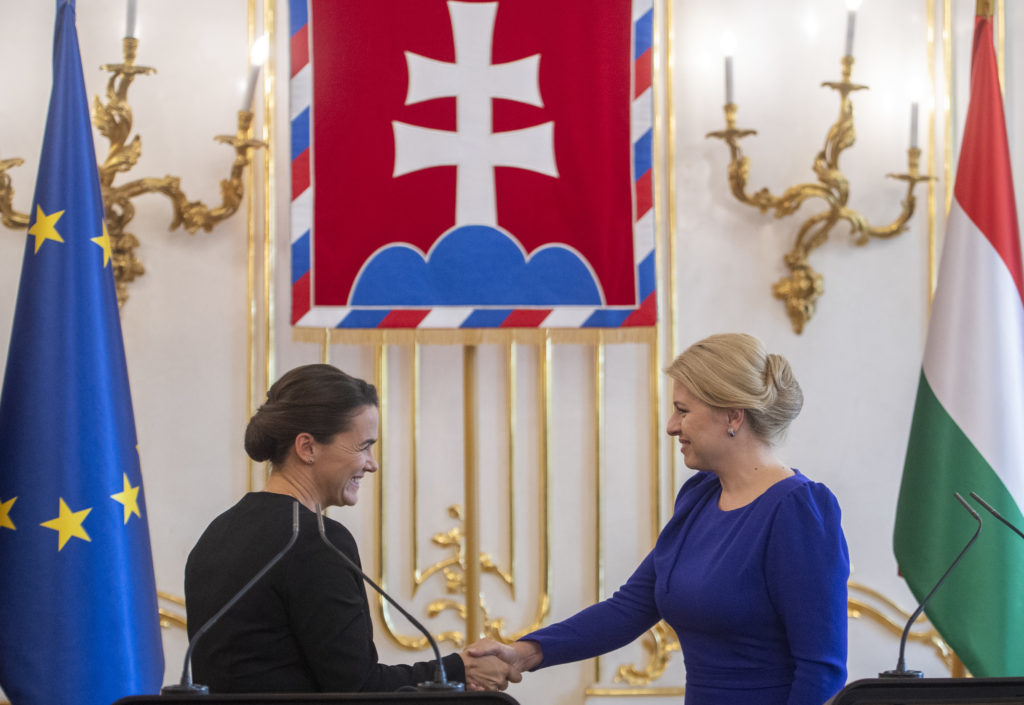 Prezidentka privítala na prvej návšteve SR maďarskú prezidentku Katalin Novákovú