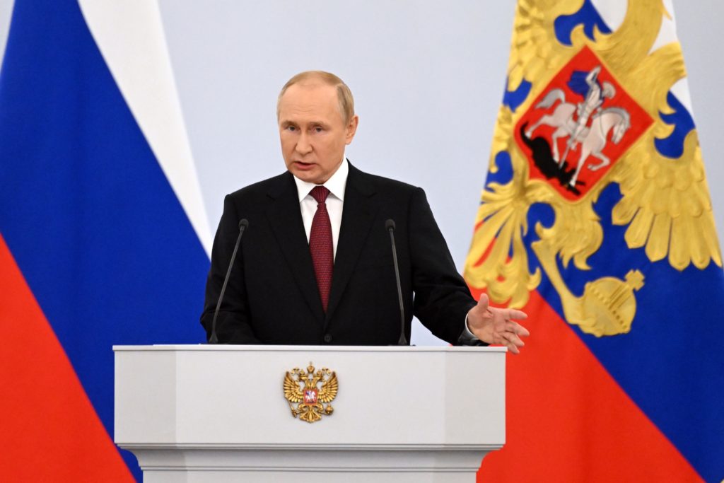 Putin vyhlásil štyri oblasti Ukrajiny za súčasť Ruska. Ukrajinu vyzýva zložiť zbrane a rokovať