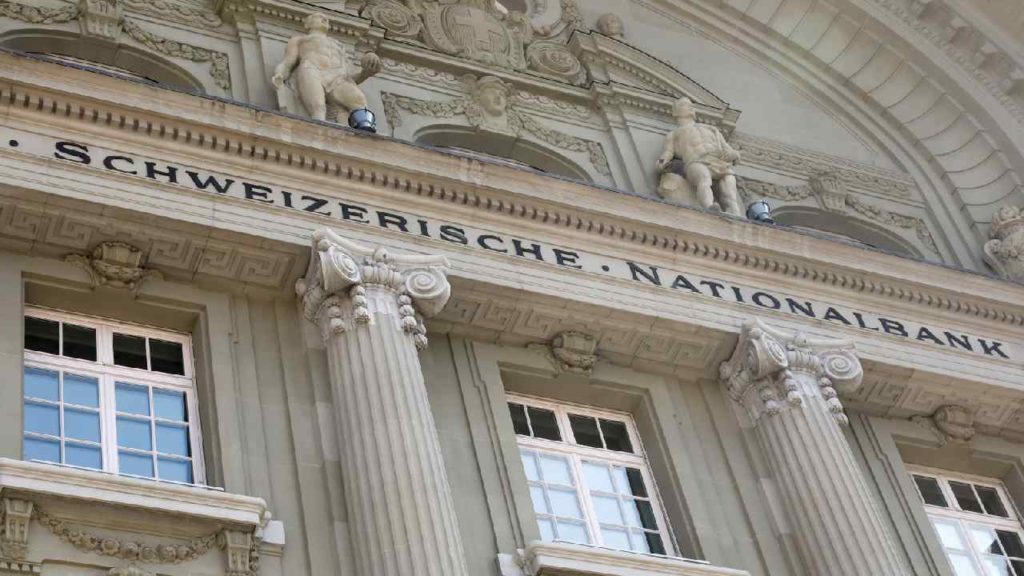 Švajčiarsko: Centrálna banka zdvihla kľúčovú úrokovú sadzbu najviac vo svojej histórii