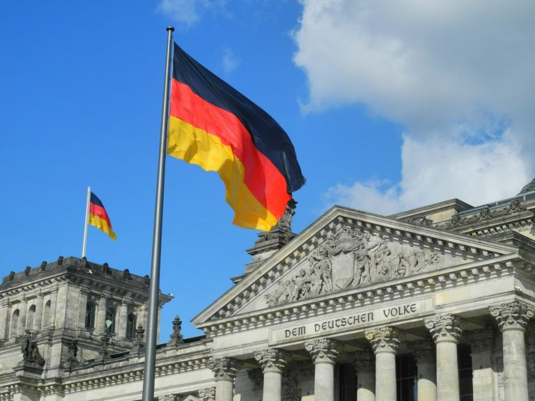 <strong>Nemecko musí novelizovať zákon o detských manželstvách, rozhodol ústavný súd</strong>