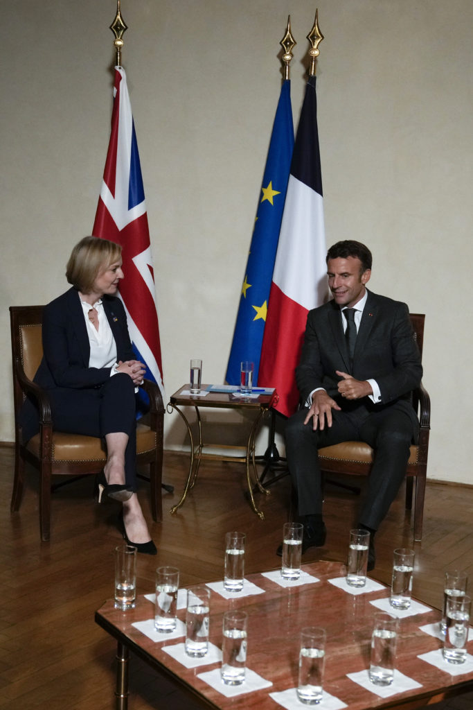 Trussová a Macron oznámili plány na spoluprácu. Krajiny začnú „novú fázu“ vo vzťahoch po brexite