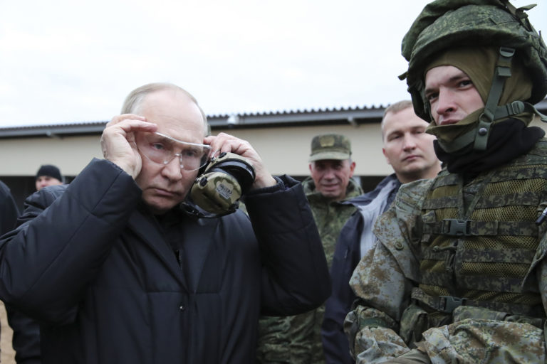 Mobilizovaní Rusi sa obrátili na Putina. Na fronte ich vraj označujú za „spotrebný materiál“ a posielajú na smrť