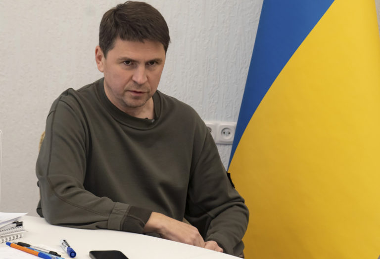 Zelenského poradca odmietol snahy o prímerie prostredníctvom uznania okupovaných ukrajinských území za ruské