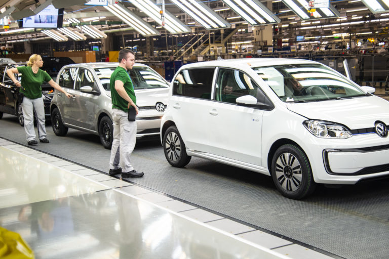Bratislavský Volkswagen v minulom roku zvýšil obrat na necelých desať miliárd eur