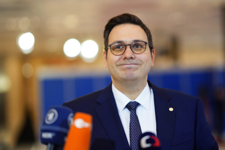 Česko dá neziskovým organizáciám na pomoc Ukrajine 100 miliónov korún
