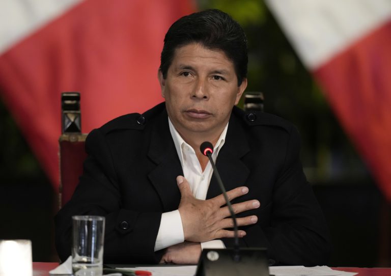 Peru: Prezident Castillo rozpustil Kongres a žiada nové voľby