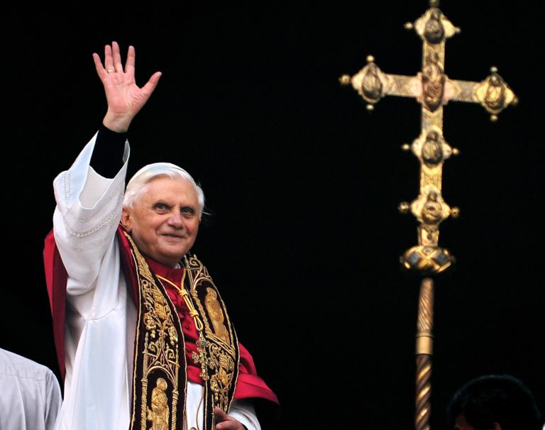 Pred desiatimi rokmi sa Benedikt XVI. prihovoril veriacim poslednýkrát ako úradujúci pápež