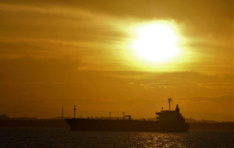 Rusko nakúpilo až stovku tankerov a presmerovalo svoj vývoz do Ázie