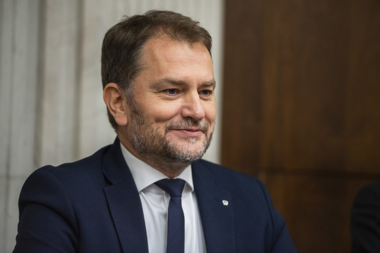 Matovič sa nevzdáva. Parlament drvivo odmietol jeho návrh na 500-eurovú odmenu za voľby. Napriek tomu ho predložil znova