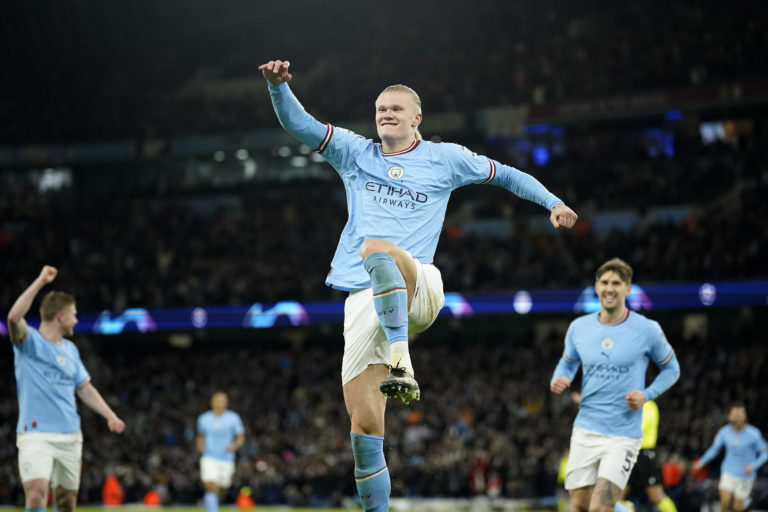 Futbal: Manchester City zdolal Burnely 6:0 vo štvrťfinále FA Cupu, Haaland s hetrikom