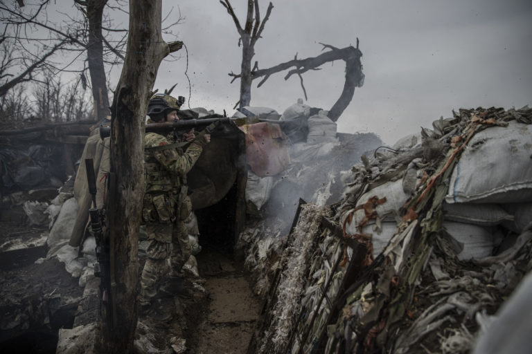 New York Times: Takto vyzerá vojna zblízka. Reportáž z miesta, ktoré Ukrajinci volajú pozícia nula